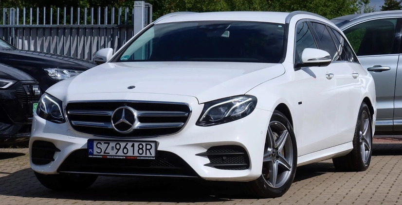 Mercedes-Benz Klasa E cena 159285 przebieg: 130000, rok produkcji 2019 z Trzebnica małe 781